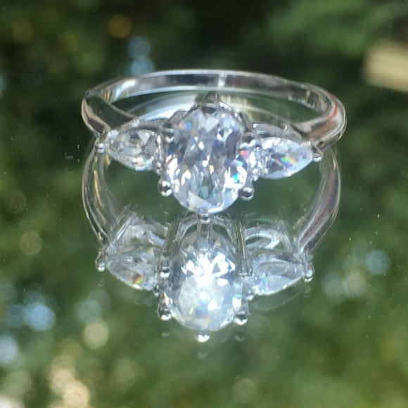 Silver Oval Solitaire With Teardrop Accents Cubic Zirconia Ring, Size 8 3/4 - Picture 8 of 11